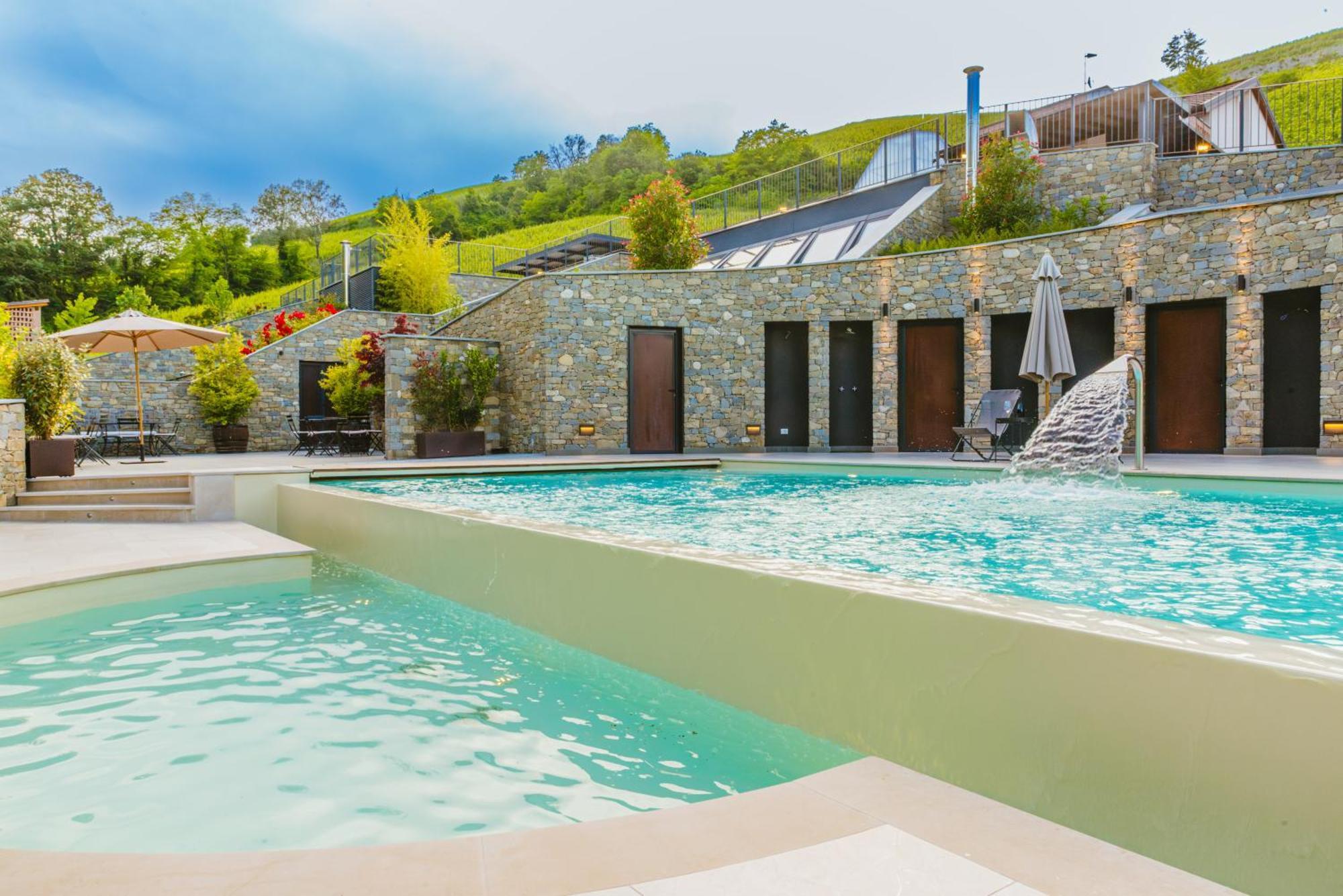 Garesio Wine Resort Serralunga d'Alba Ngoại thất bức ảnh