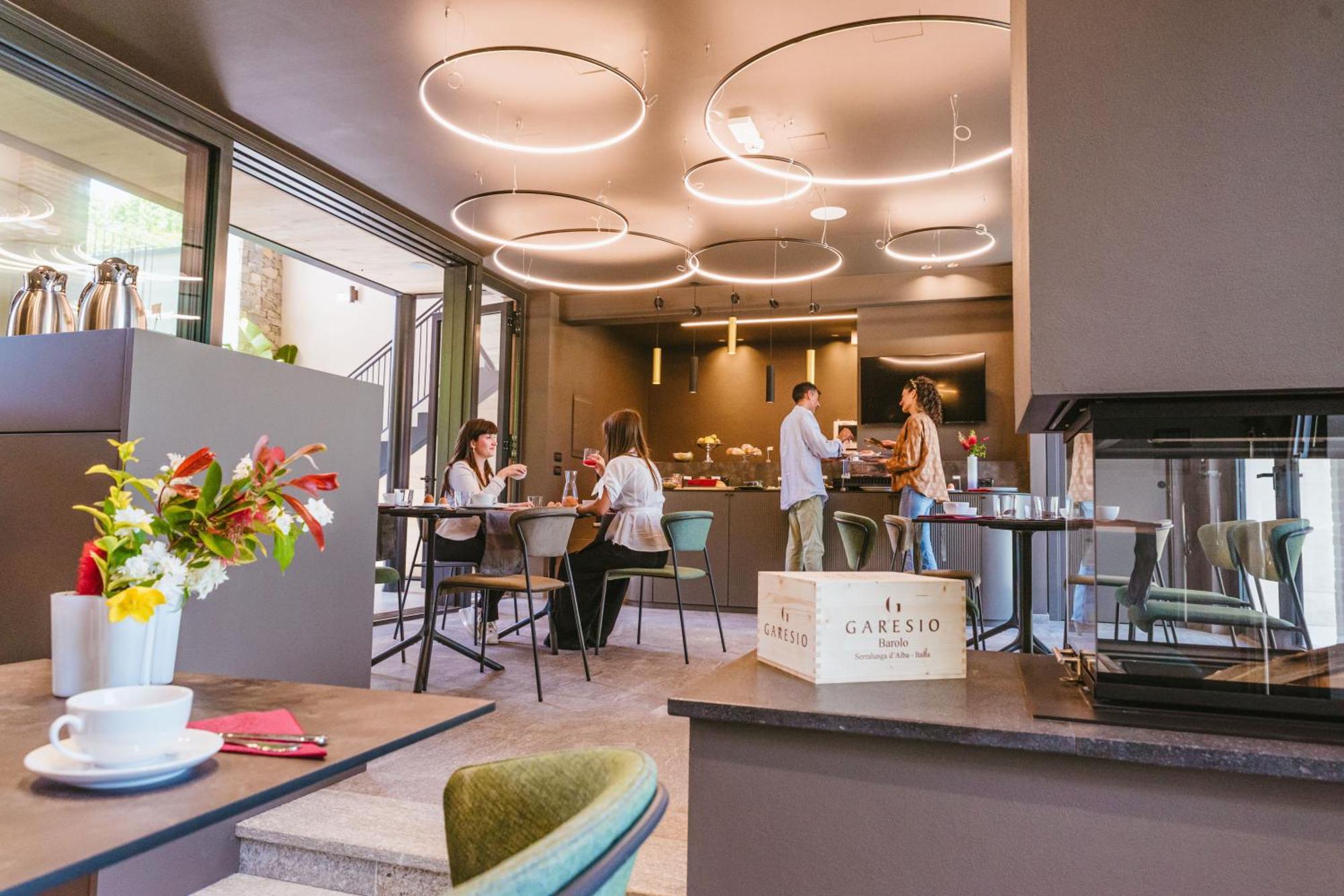 Garesio Wine Resort Serralunga d'Alba Ngoại thất bức ảnh