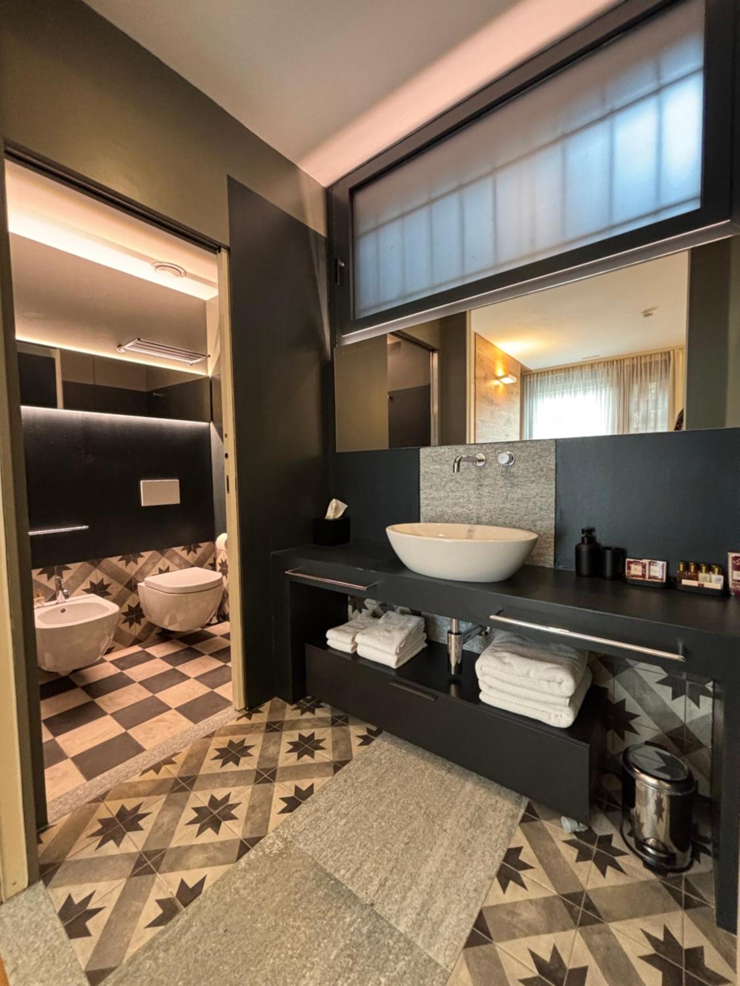 Garesio Wine Resort Serralunga d'Alba Ngoại thất bức ảnh